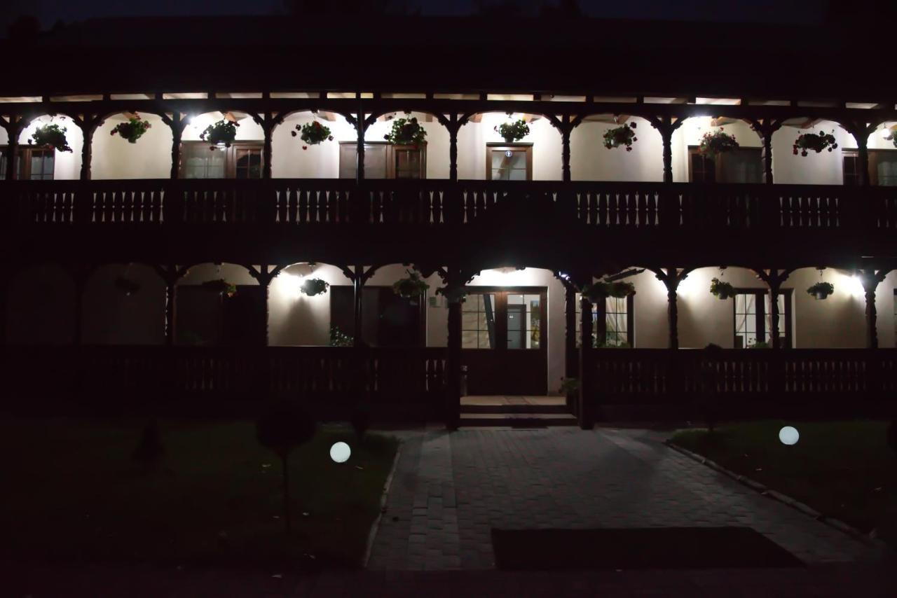 Conacul Cosaului Hotel Fejérfalva Kültér fotó